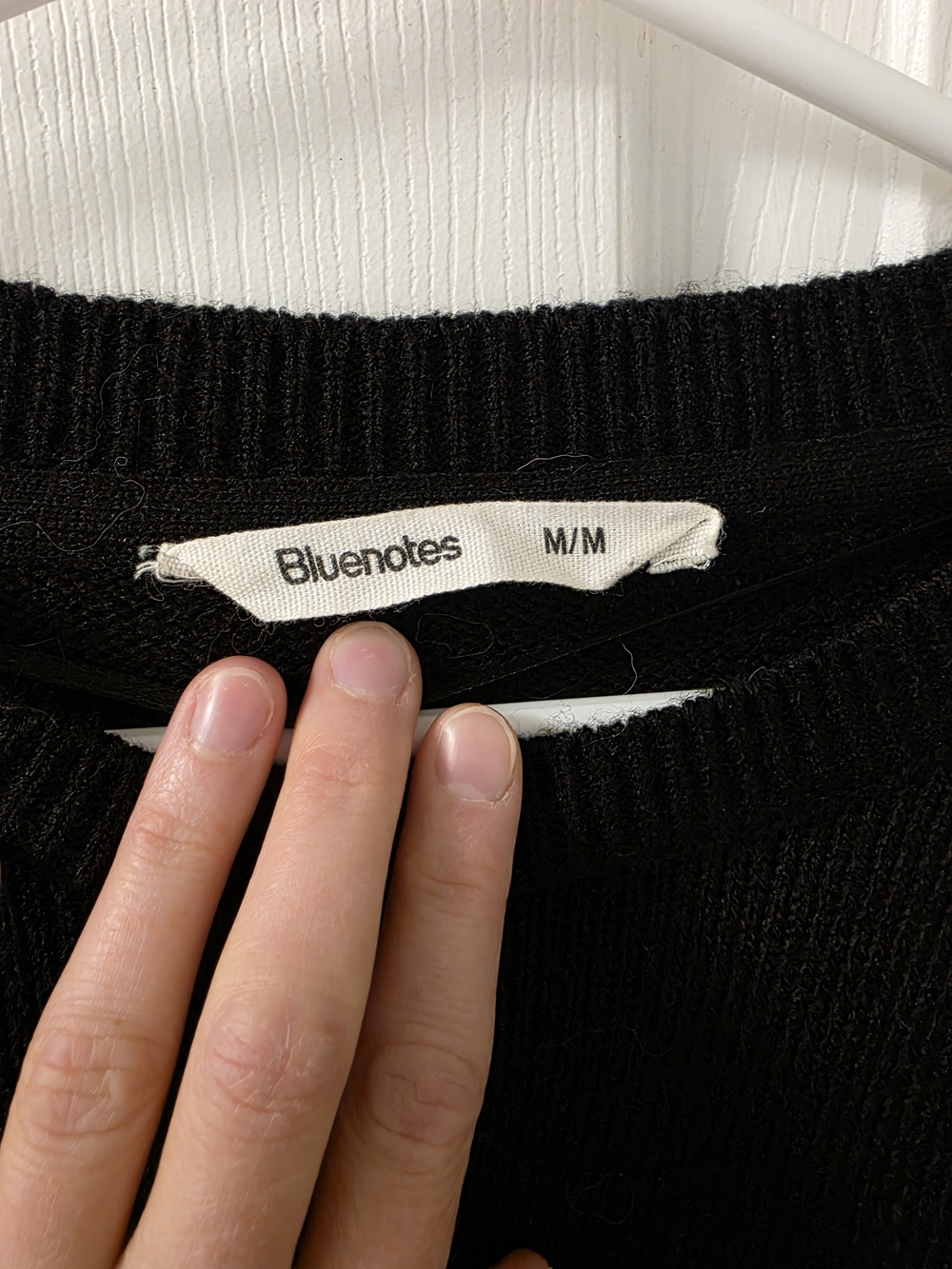 Sweater With Colorful Stripe Accents | SZ Medium - Picture 5 of 6